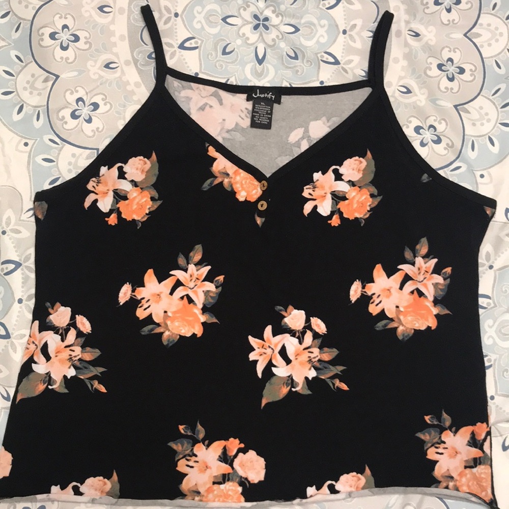 Justify Cropped Floral Tank